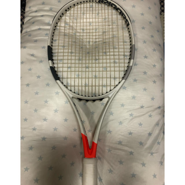 Babolat(バボラ)のバボラ ピュアストライク 18×20  スポーツ/アウトドアのテニス(ラケット)の商品写真