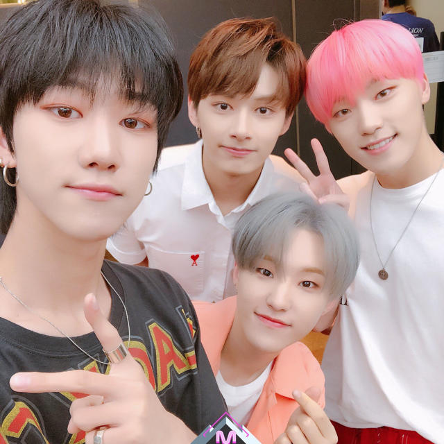 Seventeen rさん専用 サイン会 ディノ 代行の通販 By Risa S Shop セブンティーンならラクマ Seventeen rさん専用 サイン会 ディノ 代行の通販 By Risa S Shop セブンティーンならラクマ