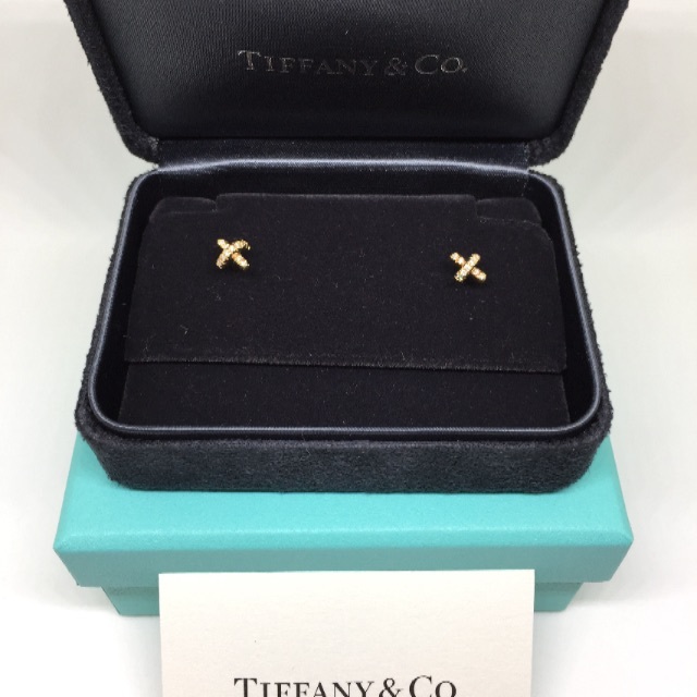 Tiffany & Co.(ティファニー)の美品◯ティファニー ダイヤモンド クロスステッチ ピアス クロス k18  レディースのアクセサリー(ピアス)の商品写真