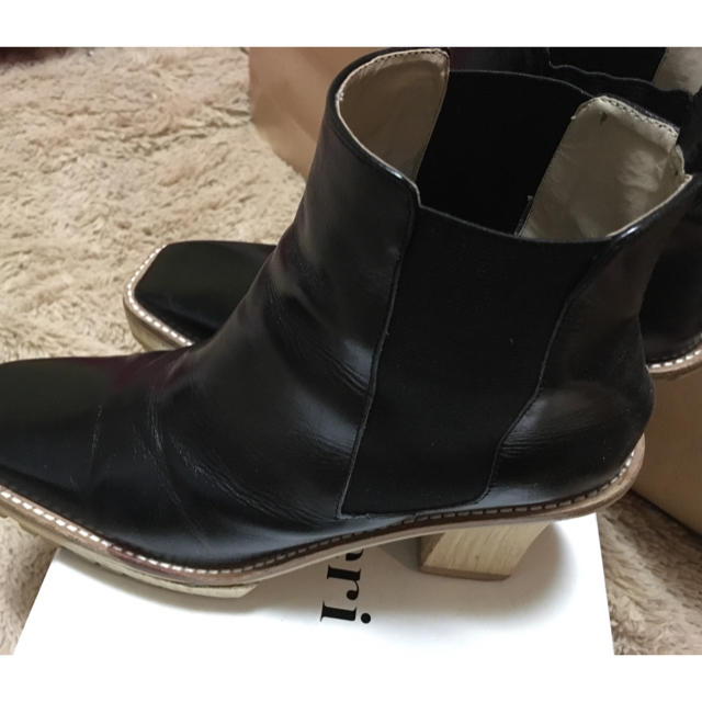 Ameri VINTAGE(アメリヴィンテージ)のAmeri♡SQUARE SIDE GORE BOOTS レディースの靴/シューズ(ブーツ)の商品写真