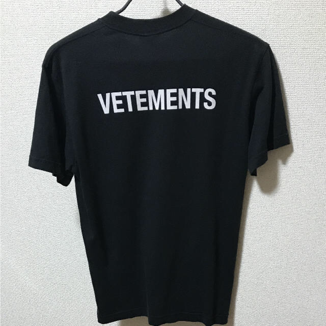 VETEMENTS STAFFTシャツ