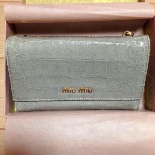 ミュウミュウ(miumiu)のみっくー様専用(財布)