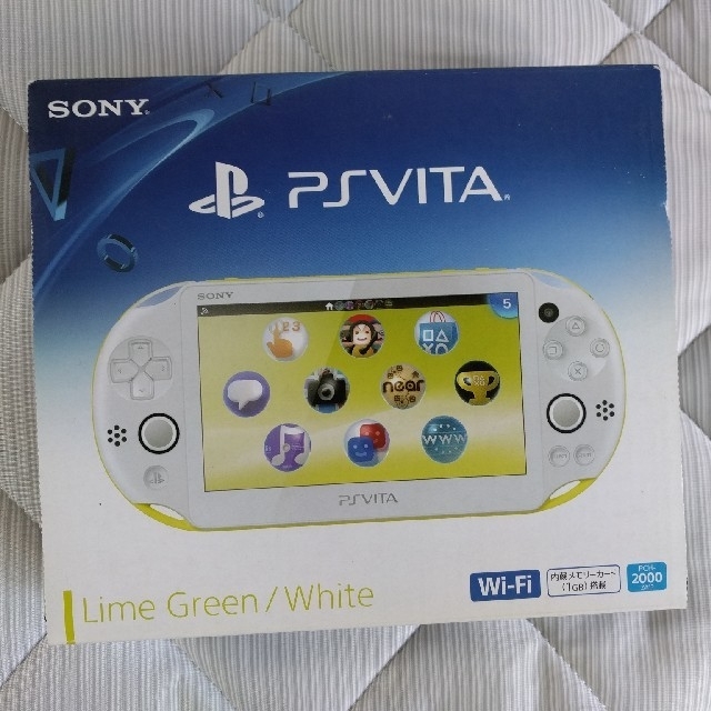 PlayStation Vita(プレイステーションヴィータ)のpsvita2000 ライムグリーン 16gbメモリ付き エンタメ/ホビーのゲームソフト/ゲーム機本体(携帯用ゲーム機本体)の商品写真