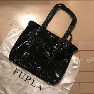 フルラ(Furla)のフルラ  トートバッグ 黒エナメル(トートバッグ)