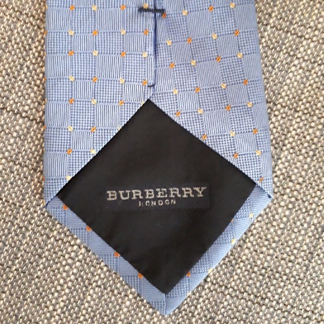 BURBERRYのネクタイ メンズのファッション小物(ネクタイ)の商品写真