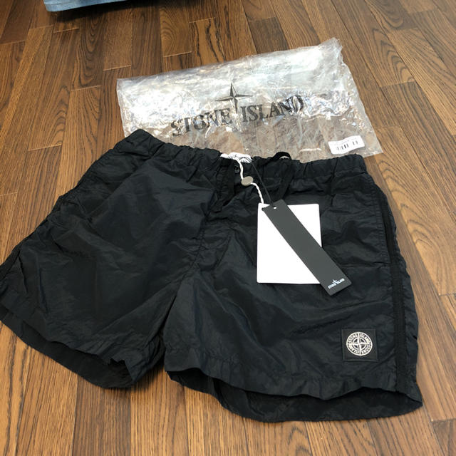 STONE ISLAND(ストーンアイランド)の18SS STONE ISLAND SWIM SHORTS min-nano メンズのパンツ(ショートパンツ)の商品写真