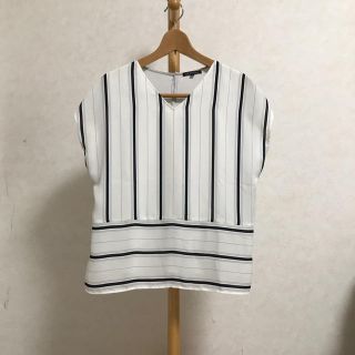 ニジュウサンク(23区)の23区☆美品 ストライプ柄ブラウス(シャツ/ブラウス(半袖/袖なし))