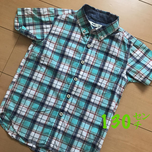 Right-on(ライトオン)の130㌢ チェック柄 水色 シャツ キッズ/ベビー/マタニティのキッズ服男の子用(90cm~)(ブラウス)の商品写真