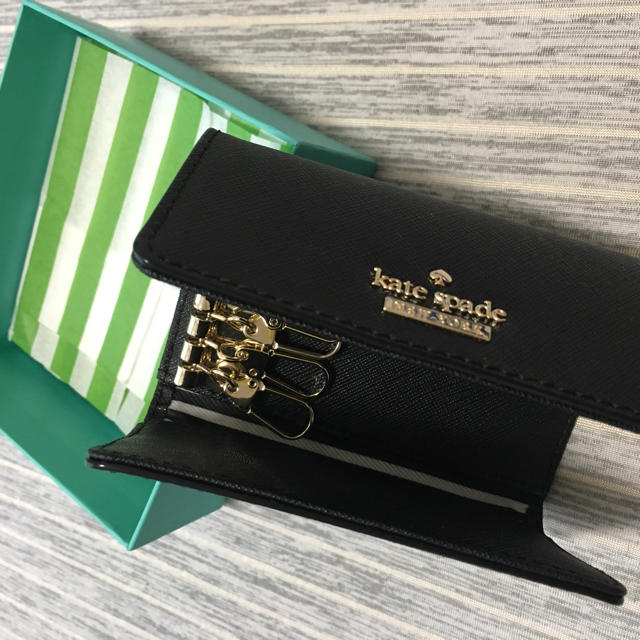 kate spade new york(ケイトスペードニューヨーク)のケイトスペード キーケース レディースのファッション小物(キーケース)の商品写真