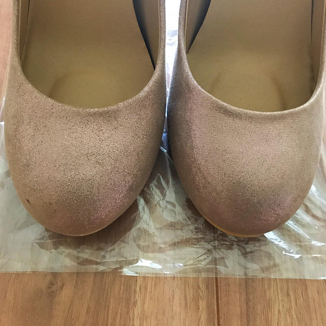ピンクゴールド パンプス 27cm レディースの靴/シューズ(ハイヒール/パンプス)の商品写真