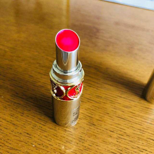 Yves Saint Laurent Beaute(イヴサンローランボーテ)のイヴ・サンローラン 口紅 コスメ/美容のベースメイク/化粧品(口紅)の商品写真