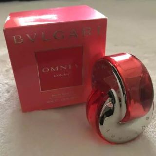 ブルガリ(BVLGARI)の【ブルガリ】オムニア コーラル オードトワレ 40ml(香水(女性用))