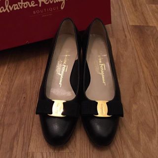 フェラガモ(Ferragamo)のフェラガモ  ヴァラ パンプス(ハイヒール/パンプス)