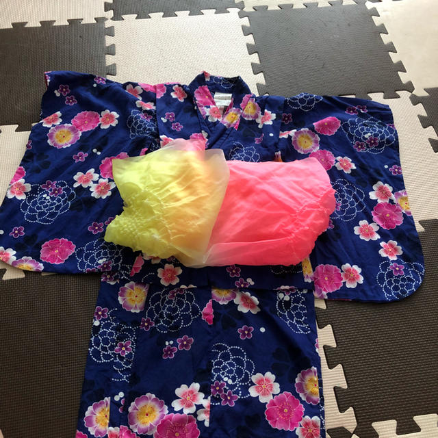 浴衣  100 キッズ/ベビー/マタニティのキッズ服女の子用(90cm~)(甚平/浴衣)の商品写真