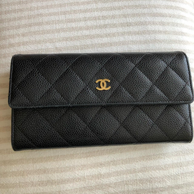 CHANEL キャビアスキン 長財布