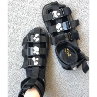 コム デ ギャルソン(COMME des GARCONS) サンダル(レディース)の通販
