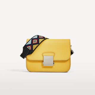 ザラ(ZARA)のZARA マルチカラーストラップ付きクロスボディバッグ(ショルダーバッグ)