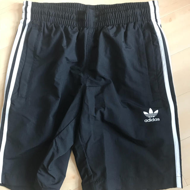 adidas 水着