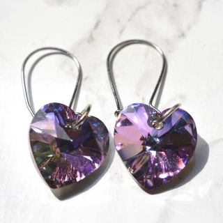 スワロフスキー(SWAROVSKI)の【ピアス】スワロフスキー SWAROVSKI ヴィトレイルライト レアカラー(ピアス)