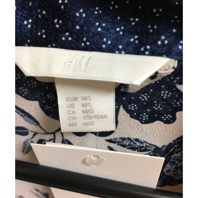 H&M(エイチアンドエム)の【まりん様専用】H&M 安室奈美恵コラボガウン レディースのジャケット/アウター(ガウンコート)の商品写真