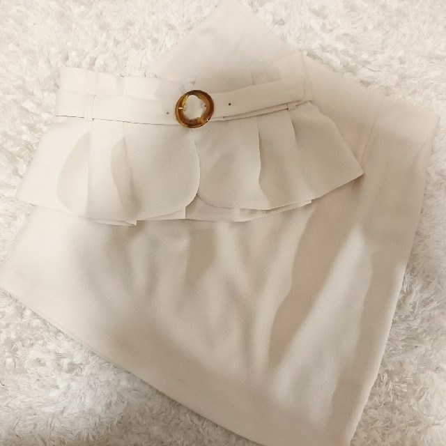 Lily Brown(リリーブラウン)のリリーブラウン ペプラムベルトスカート レディースのスカート(ミニスカート)の商品写真