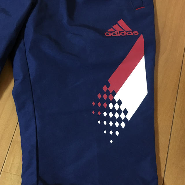 adidas(アディダス)のadidas  kidsハーフパンツ キッズ/ベビー/マタニティのキッズ服男の子用(90cm~)(パンツ/スパッツ)の商品写真