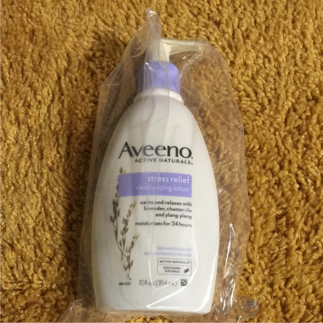 特典付きAveeno ストレスリリーフ・モイスチャライジングローション354ml コスメ/美容のボディケア(ボディローション/ミルク)の商品写真