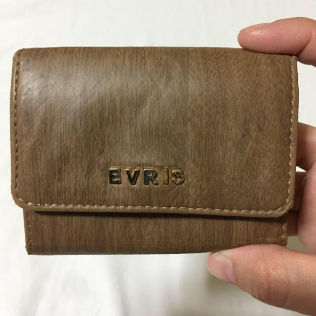 EVRIS(エヴリス)のEVRIS ウッドプリント 財布 レディースのファッション小物(財布)の商品写真