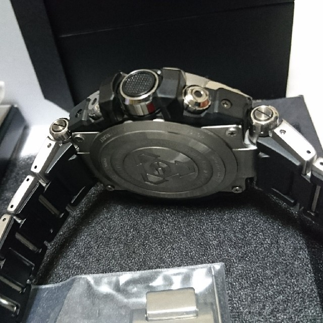 G-SHOCK(ジーショック)のG-SHOCK　MT-G MTG-S1000D-1AJF メンズの時計(腕時計(アナログ))の商品写真