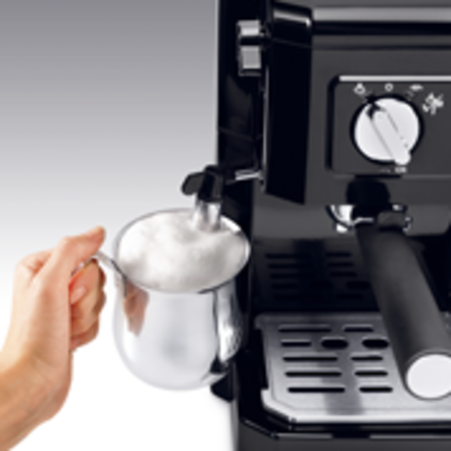 DeLonghi(デロンギ)のデロンギ コンビコーヒーメーカー BCO410J-B/ブラック　ＹＫＫ様専用 スマホ/家電/カメラの調理家電(エスプレッソマシン)の商品写真