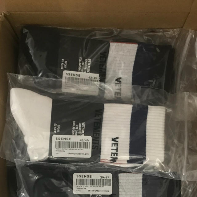 Balenciaga(バレンシアガ)の込 VETEMENTS×Tommy Hilfiger Socks メンズのレッグウェア(ソックス)の商品写真