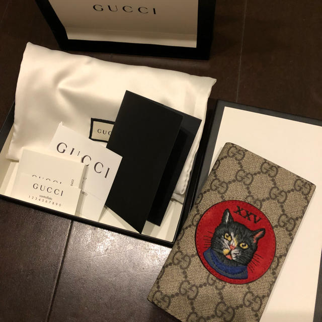 出産祝い 新品 - Gucci グッチ 今季 GUCCI 猫 iPhoneケース iPhoneケース