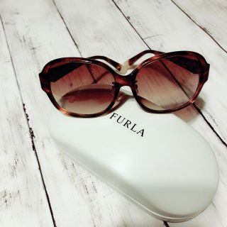 フルラ(Furla)の【美品】FURLA✴︎べっ甲サングラス(サングラス/メガネ)