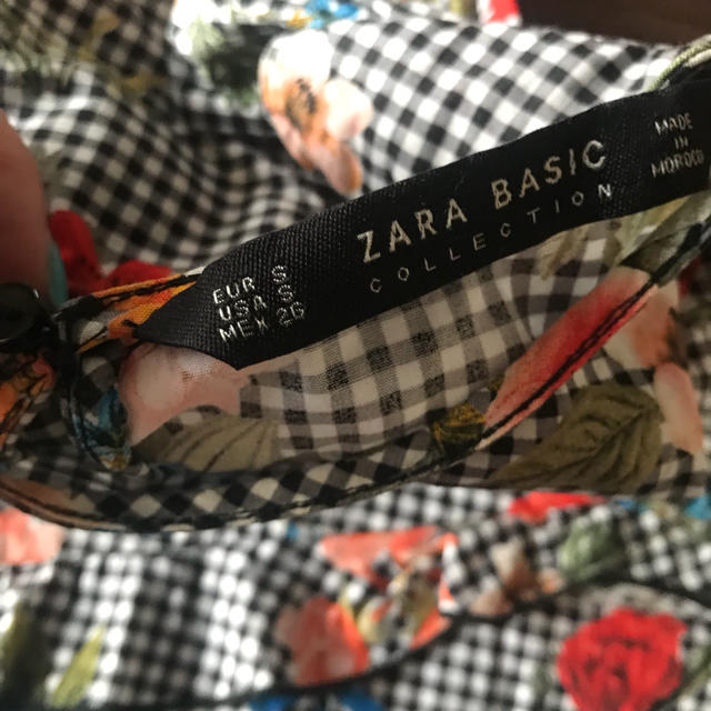 ZARA(ザラ)のZARAギンガムチェック花柄トップス レディースのトップス(カットソー(半袖/袖なし))の商品写真