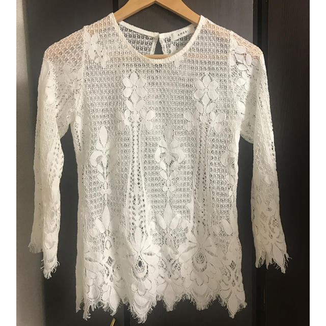 Ameri VINTAGE(アメリヴィンテージ)の【アメリヴィンテージ】FLOWER LACE TOP レーストップス レディースのトップス(シャツ/ブラウス(長袖/七分))の商品写真