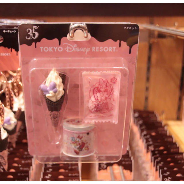 Disney デイジー マグネット ミルクソフトクリーム チョコクランチの通販 By きりんりん プロフ必読 ディズニーならラクマ Disney デイジー マグネット ミルクソフトクリーム チョコクランチの通販 By きりんりん プロフ必読 ディズニーならラクマ