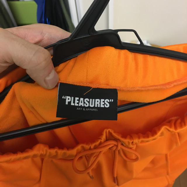 Supreme(シュプリーム)のPLEASURES Track Pant プレジャーズ トラック パンツ メンズのパンツ(その他)の商品写真