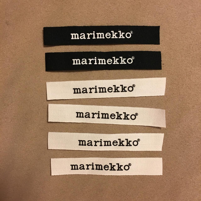 marimekko(マリメッコ)のマリメッコ  ロゴリボン 6ロゴ marimekko   ハンドメイドの素材/材料(各種パーツ)の商品写真