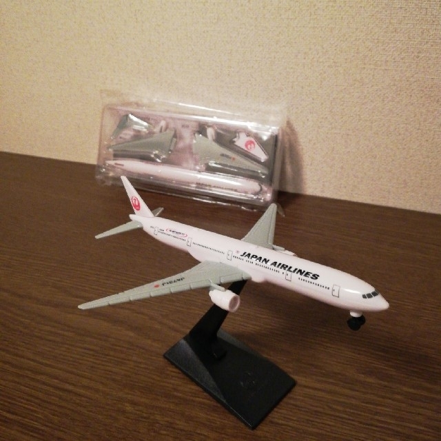 JAL(日本航空)(ジャル(ニホンコウクウ))のJAL　模型飛行機 エンタメ/ホビーのおもちゃ/ぬいぐるみ(模型/プラモデル)の商品写真