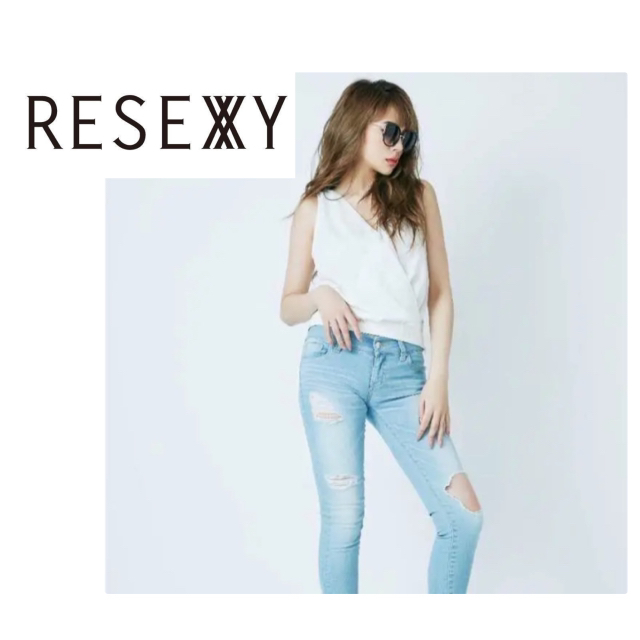 RESEXXY(リゼクシー)の＊値下げ＊ノースリフロントカシュクールバックリボントップス レディースのトップス(シャツ/ブラウス(半袖/袖なし))の商品写真
