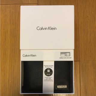 カルバンクライン(Calvin Klein)の【新品未使用箱付き】Calvin Klein カルバンクライン 折り財布(折り財布)