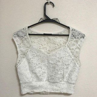 エモダ(EMODA)のレース刺繍トップス(Tシャツ(半袖/袖なし))