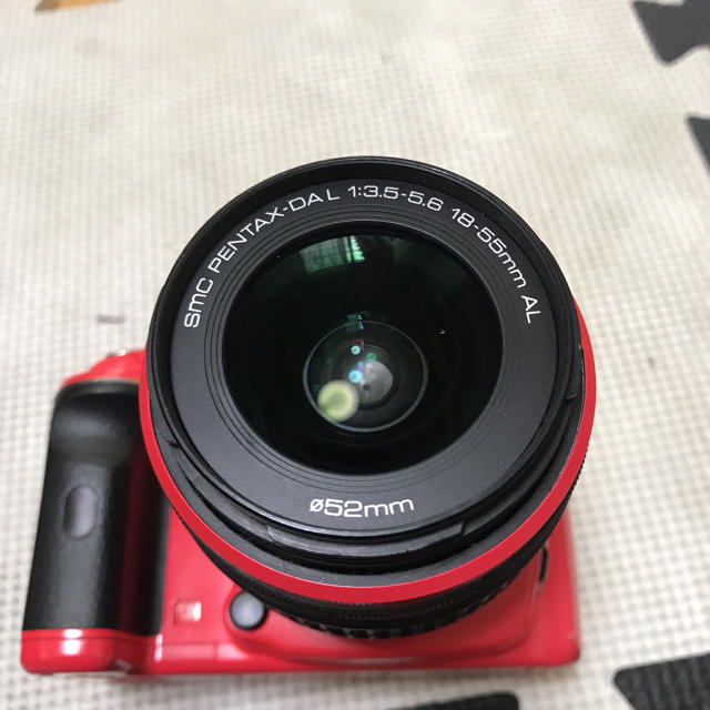 PENTAX(ペンタックス)のペンタックス k-x 赤 レンズキット スマホ/家電/カメラのカメラ(デジタル一眼)の商品写真