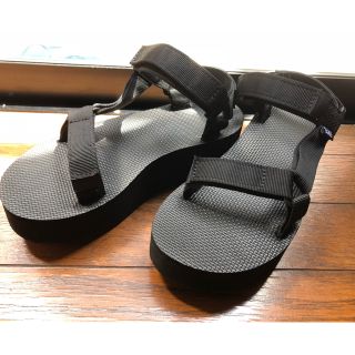 テバ(Teva)のぴゃ様 Teva テバ フラットフォーム サンダル (サンダル)