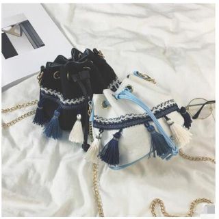 ザラ(ZARA)のミニフリンジバック(ハンドバッグ)