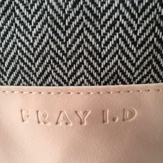 FRAY I.D♡ポーチ レディースのファッション小物(ポーチ)の商品写真