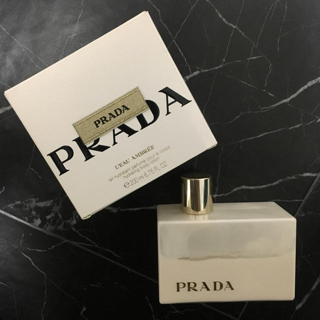 PRADA(プラダ)のPRADA プラダ ボーディーローション ローアンブレー perfume 香水 コスメ/美容のボディケア(ボディローション/ミルク)の商品写真