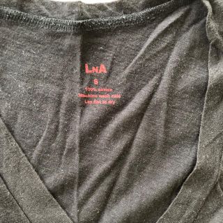 エルエヌエー(LnA)のLnA sizeS ブラック ディープV (Tシャツ(半袖/袖なし))