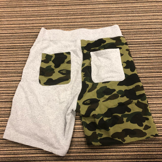 A BATHING APE(アベイシングエイプ)のA BATHING APE 1st CAMO SHARK SHORTS エイプ メンズのパンツ(ショートパンツ)の商品写真