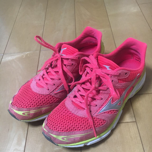 MIZUNO(ミズノ)のミズノ ウエーブエンペラー ランニングシューズ J1GB1676-03 スポーツ/アウトドアのランニング(シューズ)の商品写真